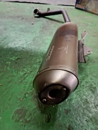 Escape Kymco Xciting 500 Carburación