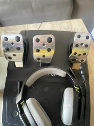 Volante Logitech Gran Turismo 7 PS4