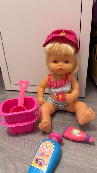 Nenuco Playa: Muñeca y Accesorios