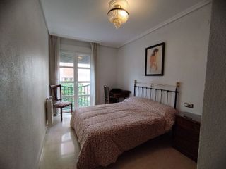 Piso en alquiler en Ciudad Jardín - Zoco en Córdoba