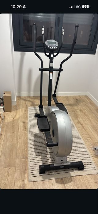 Bicicleta Elíptica Gris y Negra