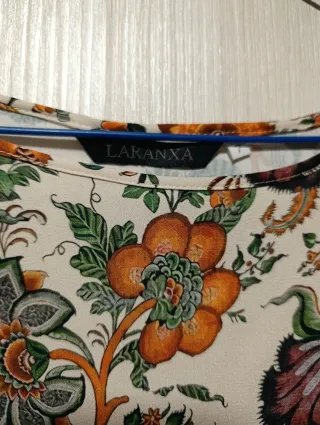 Blusa de mujer con estampado floral