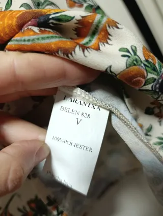 Blusa de mujer con estampado floral