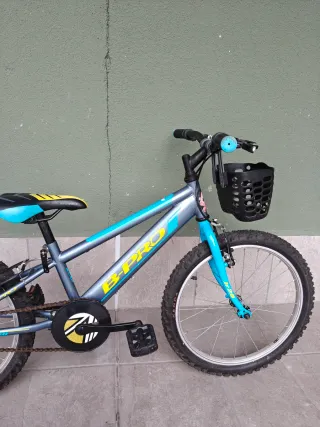 Bicicleta Infantil 20" pulgadas. 6-9 años