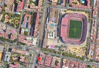 Local comercial en alquiler en La Buhaira en Sevilla