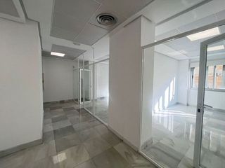 Oficina en alquiler en Perchel Norte - La Trinidad en Málaga