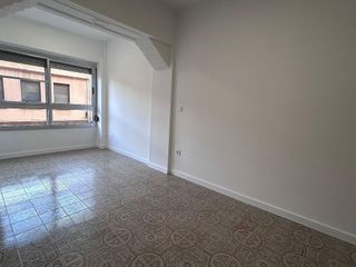 Piso en alquiler en Avda. de Abril. - 9 de octubre en Sagunto