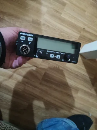 Radio President Barry AM/FM