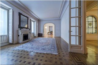 Piso en alquiler en Almagro en Madrid