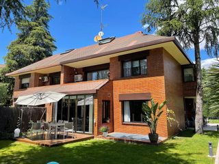 Casa pareada en alquiler en Somosaguas en Pozuelo de Alarcón