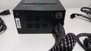 Fuente de alimentación Nox Apex 700W