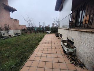 Casa pareada en alquiler en Garrafe de Torío
