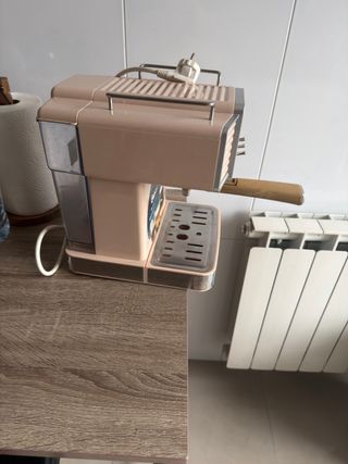 Cafetera Cecotec Cumbia Beige.