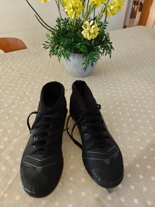 Botas de fútbol Nike niño negras