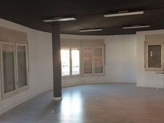 Local comercial en alquiler en El Calderi - Estació del Nord - Estació de França en Mollet del Vallès