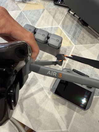 Dron DJI Air 3  vuela mas + Accesorios