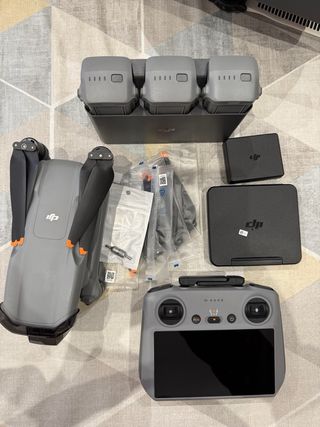 Dron DJI Air 3  vuela mas + Accesorios