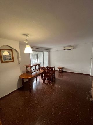 Piso en alquiler en Colores - Entreparques en Sevilla