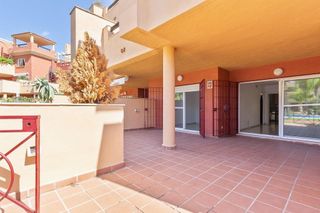 Piso en alquiler en Cabo Pino - Reserva de Marbella en Marbella