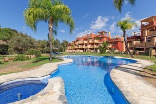 Piso en alquiler en Cabo Pino - Reserva de Marbella en Marbella