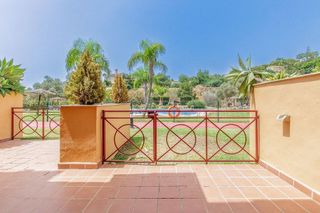 Piso en alquiler en Cabo Pino - Reserva de Marbella en Marbella