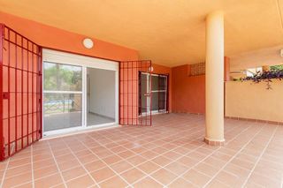 Piso en alquiler en Cabo Pino - Reserva de Marbella en Marbella