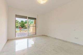 Piso en alquiler en Cabo Pino - Reserva de Marbella en Marbella