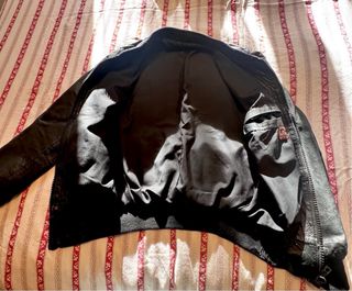 Cazadora bomber cuero negra