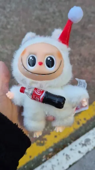 Labubu Peluche Coca-Cola