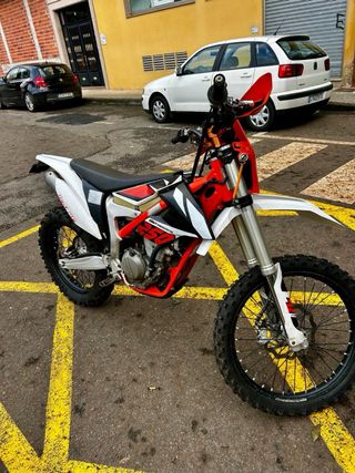 Moto de enduro KTM Freeride 250F 4T