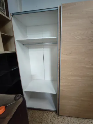 Armario puertas correderas madera