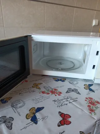 Microonda Teka blanco.  No hago envíos