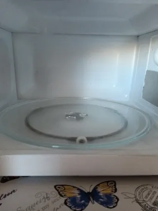 Microonda Teka blanco.  No hago envíos