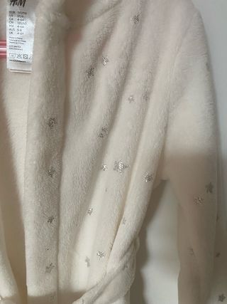 Bata niña H&M estrellas invierno 4-6 años