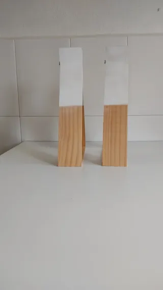 Estantería de madera estilo tipi