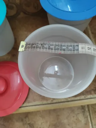 Juego de 5 tarros con tapas de plástico