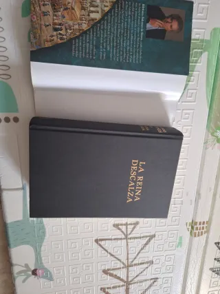 La reina descalza (Novela histórica) (Spanish E...