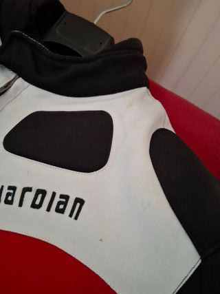 Giacca moto Guardian rossa con protezioni