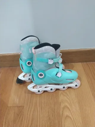 Patines en línea color turquesa y rosa