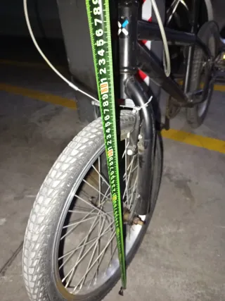 Bicicleta BMX negra