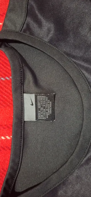 Conjunto Deportivo Nike Negro y Rojo