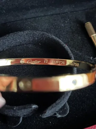 Pulsera Cartier Love con joyas mujer