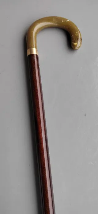 Bastone da passeggio classico in legno