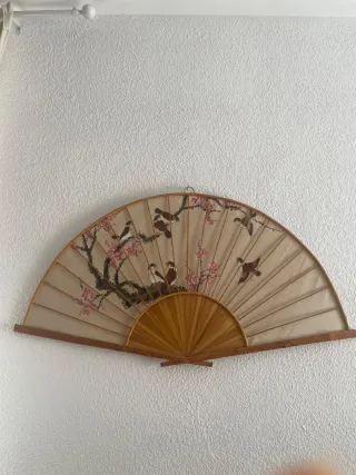 Abanico bambú pintado a mano .