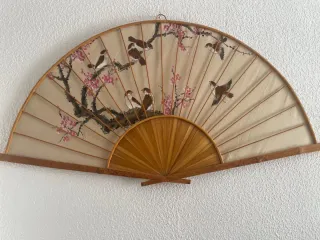 Abanico bambú pintado a mano .