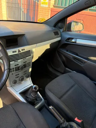 Opel Astra 2006 GTC