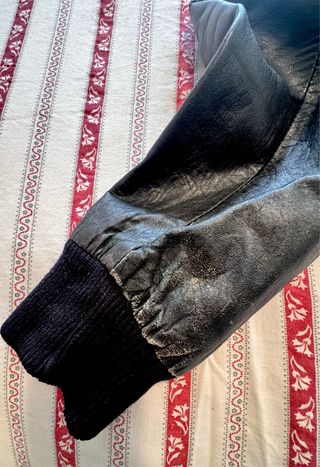 Cazadora bomber piel negra