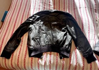 Cazadora bomber piel negra