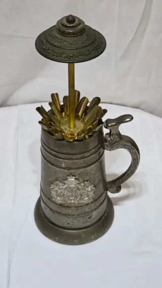 Recipiente alemán antiguo para tabaco