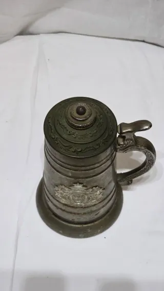 Recipiente alemán antiguo para tabaco